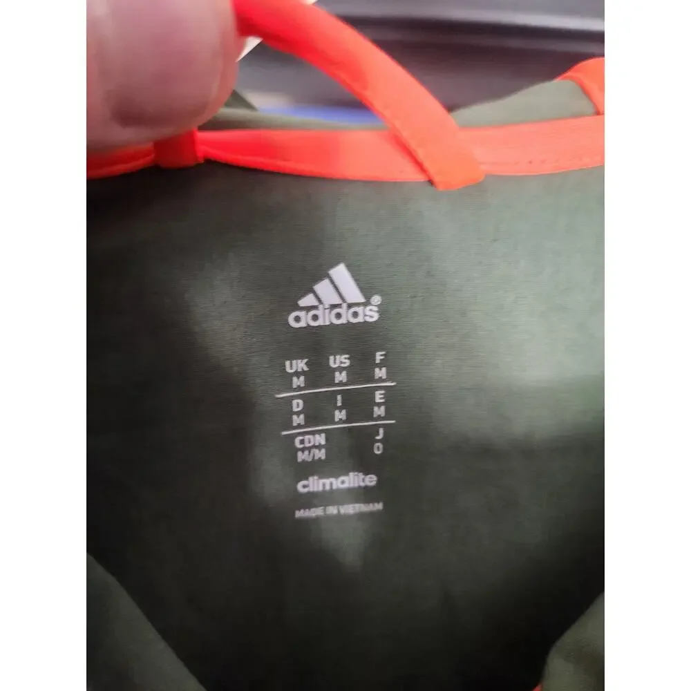 Adidas hooded lightweight half zip men's medium